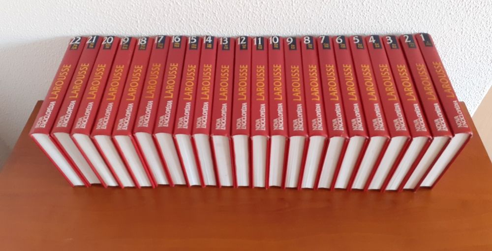 Coleção Completa Nova Enciclopédia Larousse - 22 Volumes