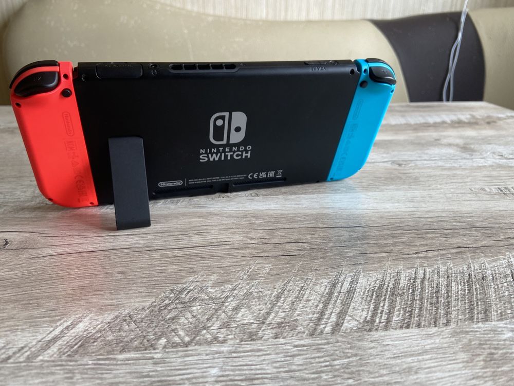 Nintendo Switch neon blue/red