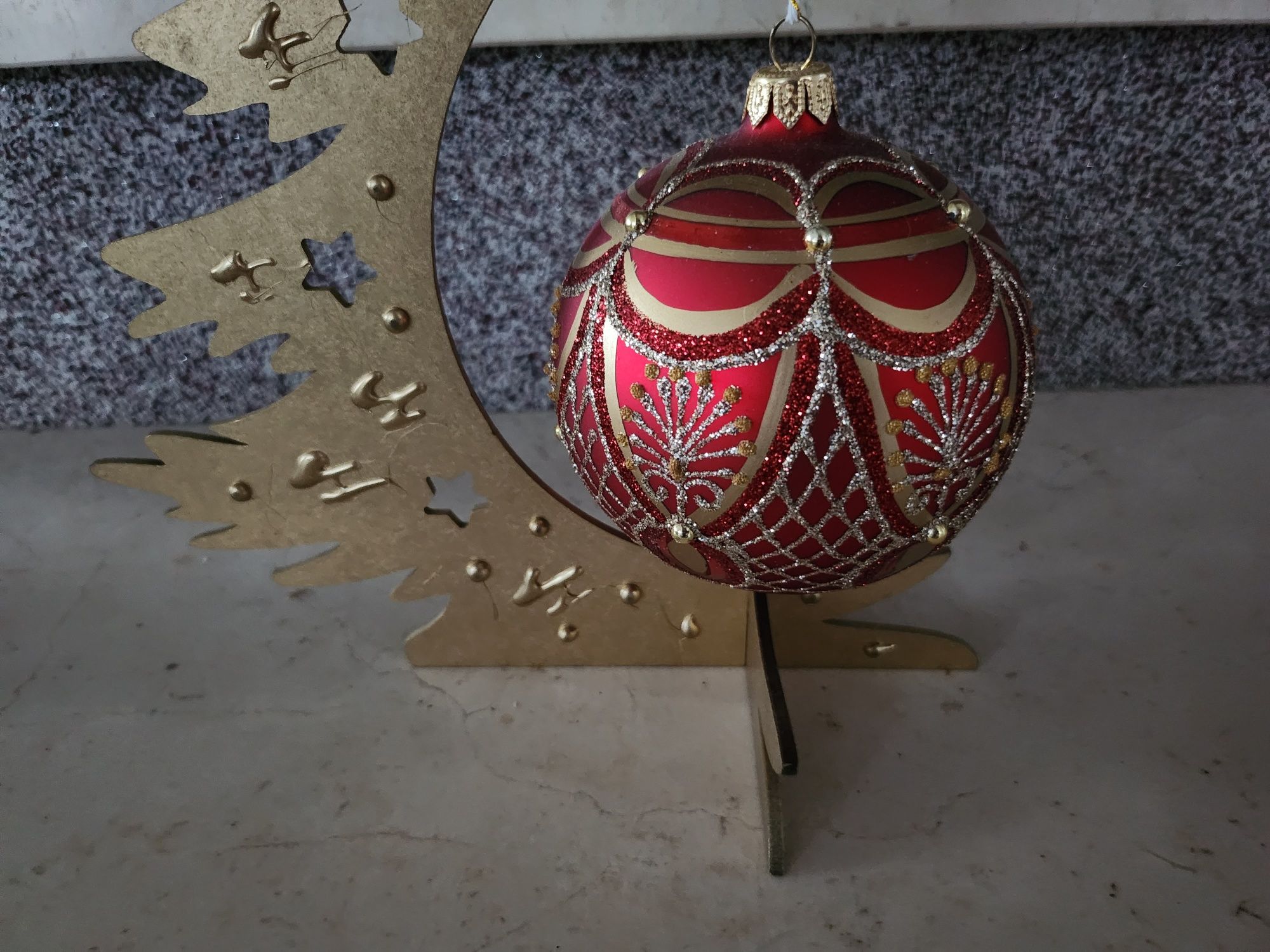 Bombki ręcznie malowane na stojaku