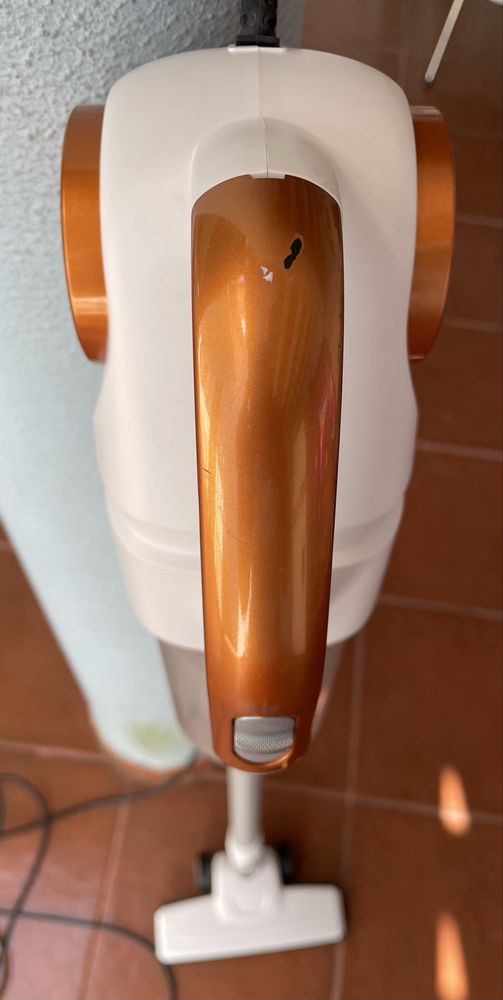 Aspirador Vertical BECKEN