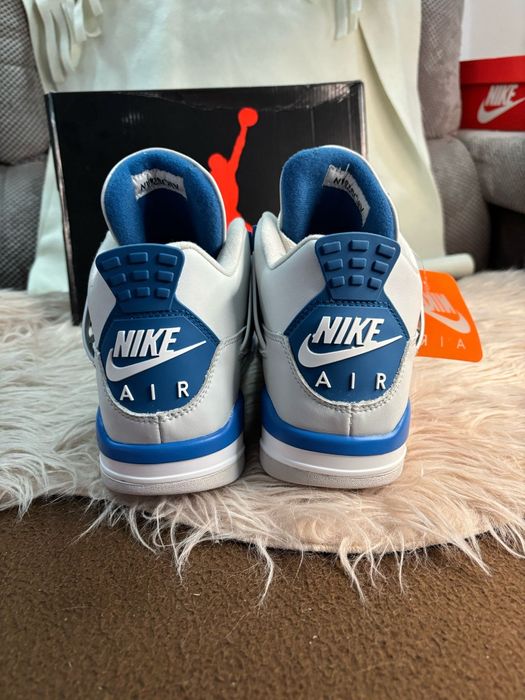 Nike air jordan retro 4