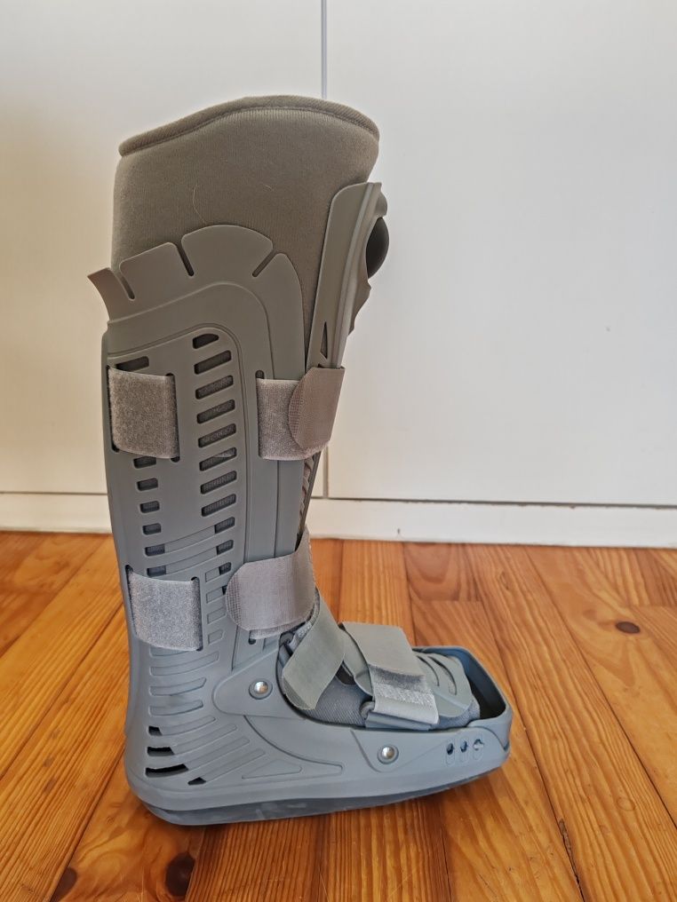 Bota walker CAT esquerda tam. M