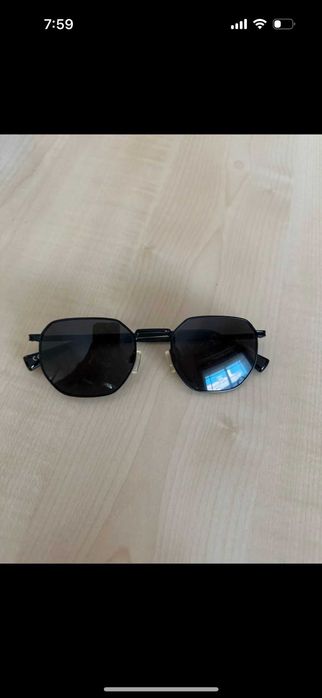 Oculos de Sol da Hawkers, como novos, verde e preto. Vendo em separado