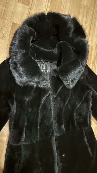 Шуба натуральна мутон з норкою