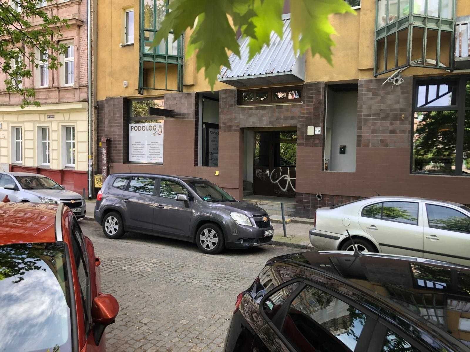 Lokal usługowo-handlowy plac Bema, 40m2 od 01.06.24r. Bez pośredników!