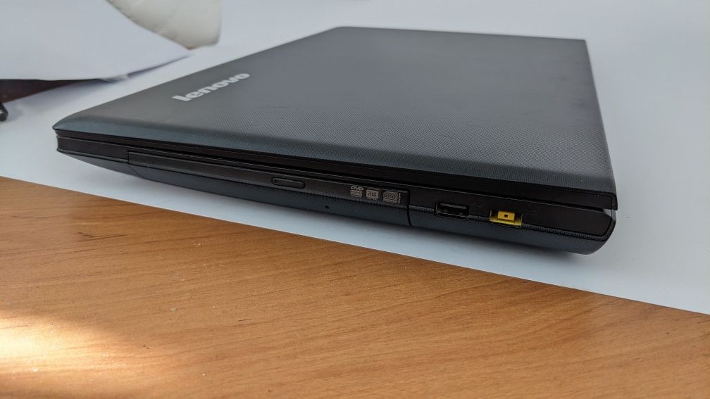 Ігровий бюджетний ноутбук Lenovo G500 i3/AMD 2Gb/8gb ddr3/256gb ssd
