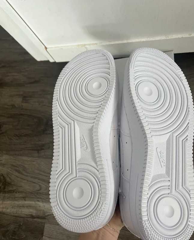 Nowe oryginalne buty Nike Air Force 1 Low '07 Białe R.40