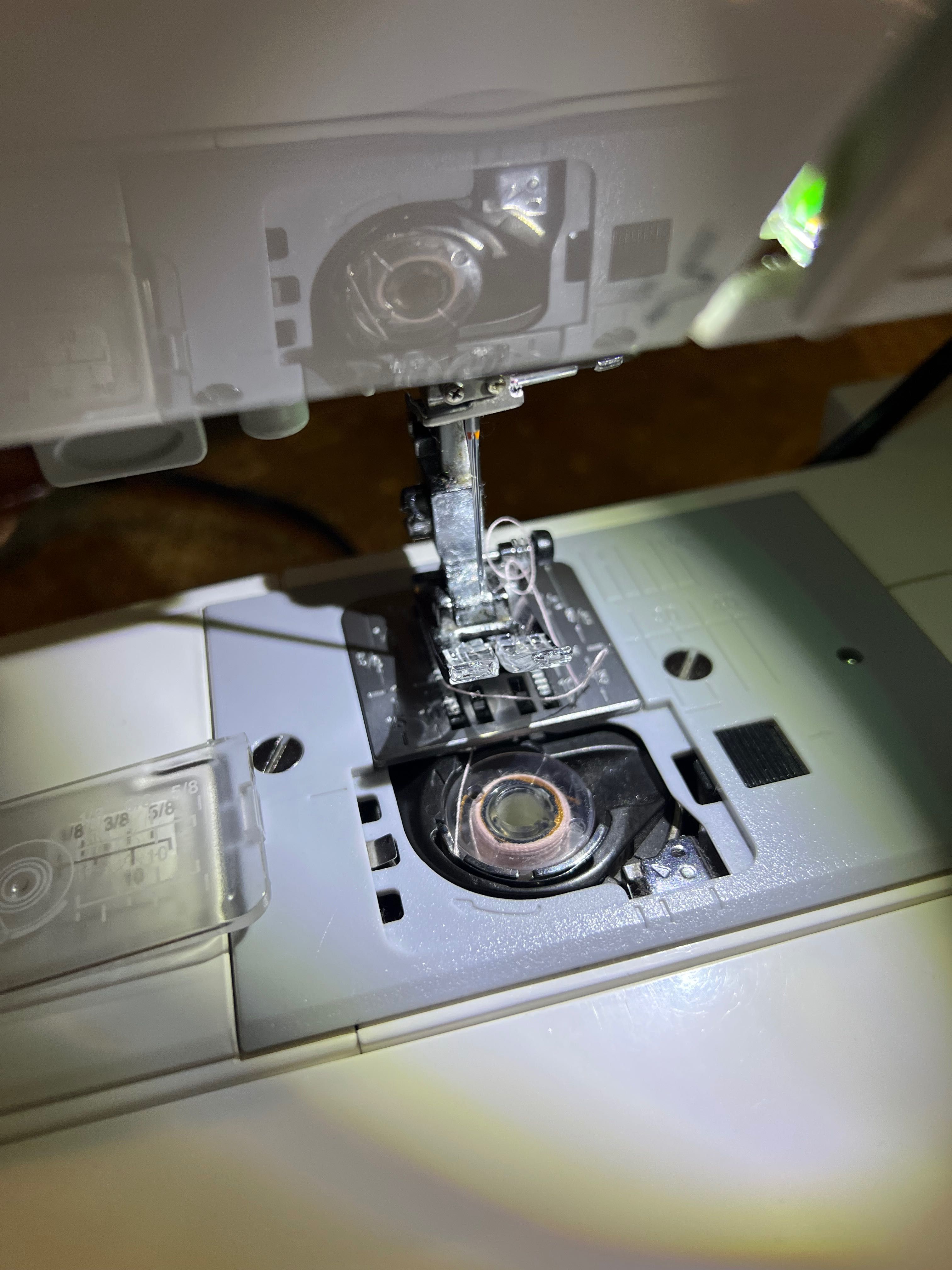 Maszyna do szycia JANOME DXL603.