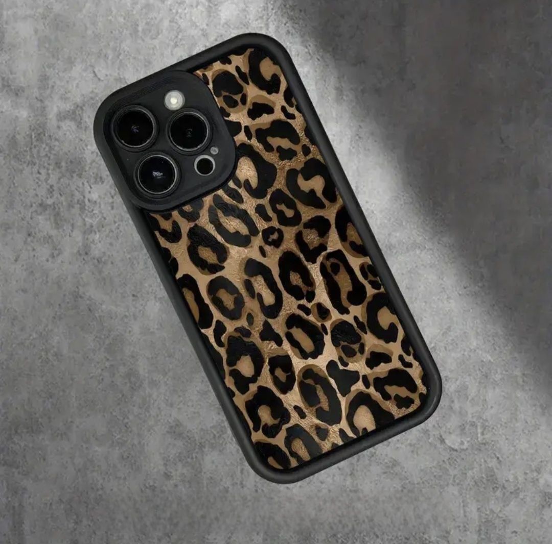 Чорний чохол "леопард" Iphone 13 pro