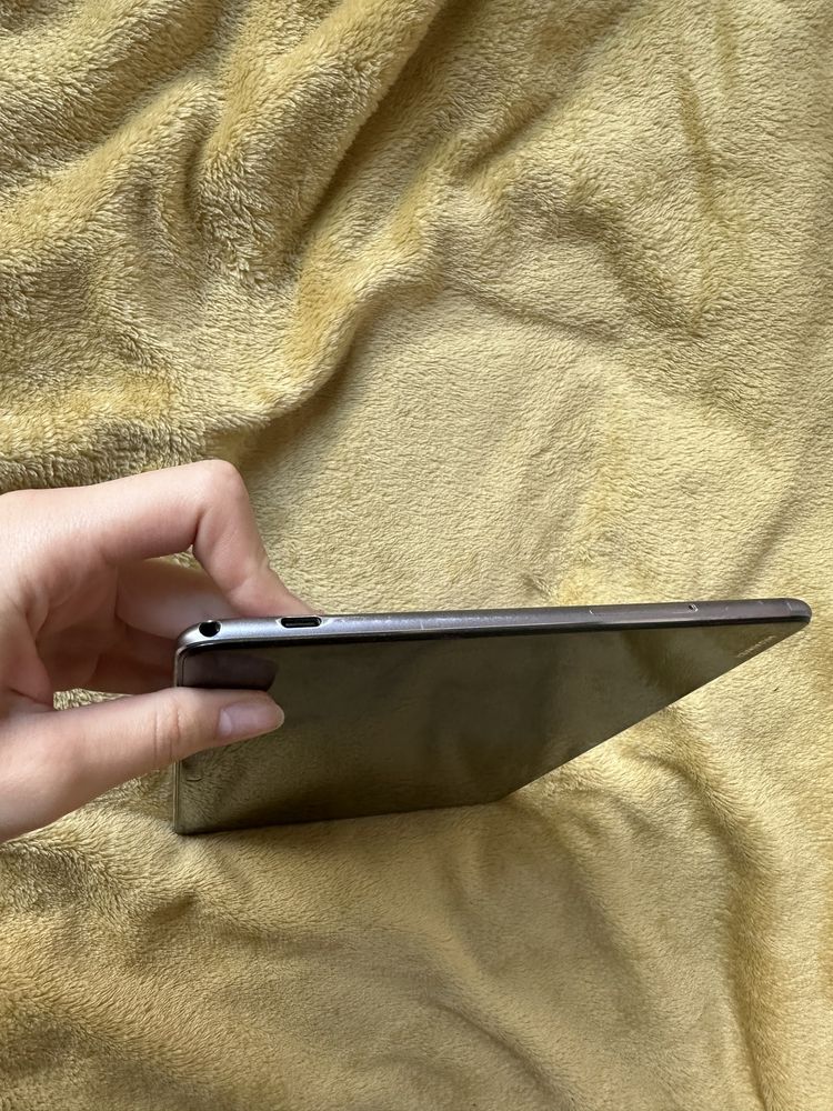 планшет HUAWEI MediaPad M5 lite 100