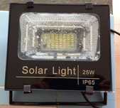 Led solar com painel