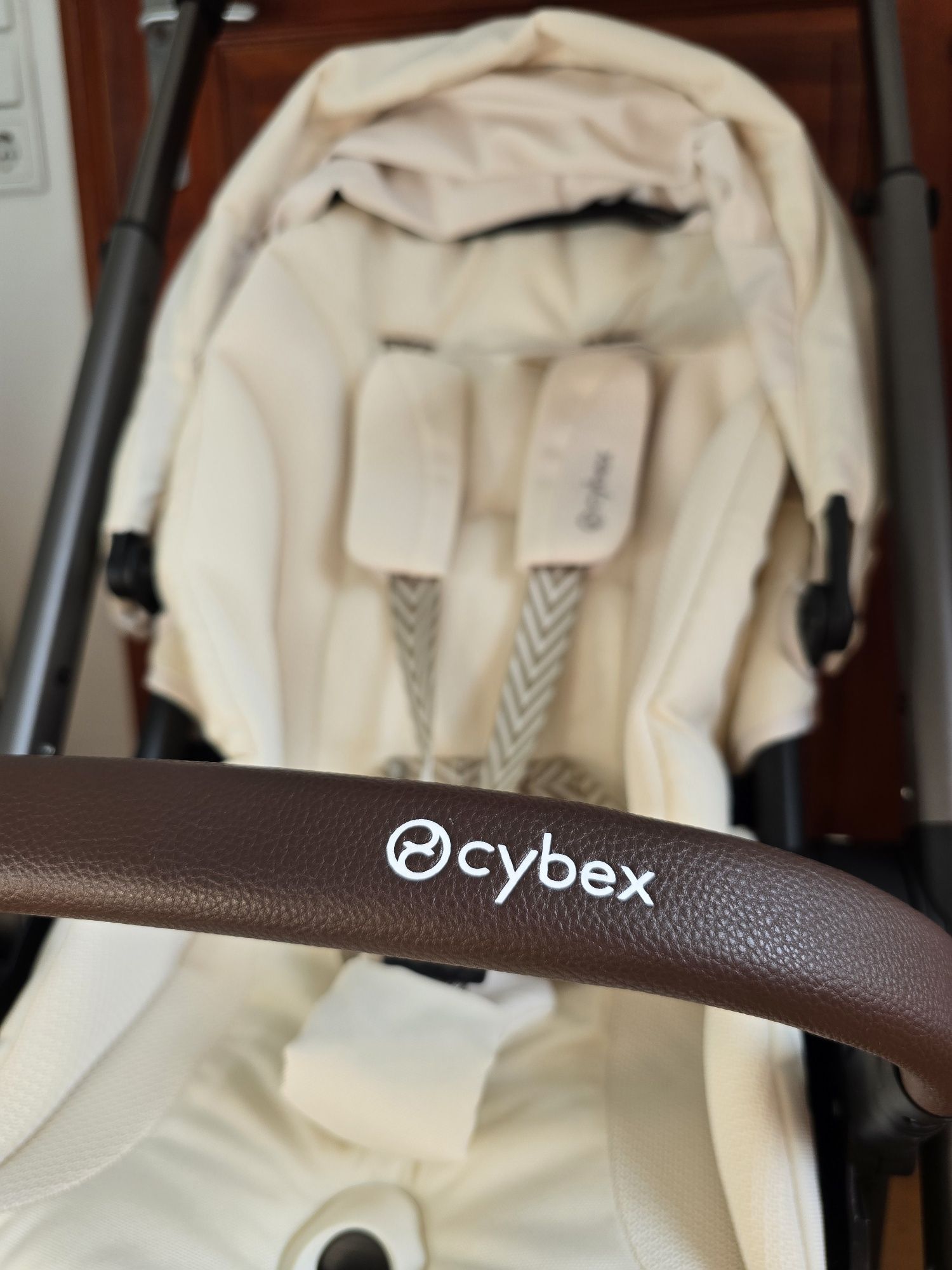 Nowy wózek Cybex Balios S Lux Seashell Beige model 2025