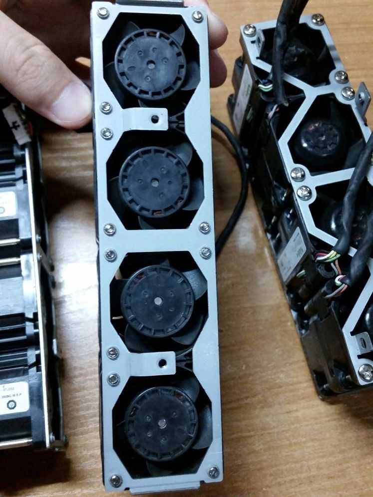 3,8W  блок из 4 кулеров турбин Nidec UltraFlo R40W12BHCA-07J23