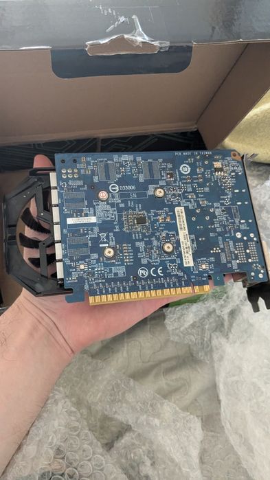 Відео карта  GeForce GTX 750 Ti
Частота пам'яті 5400 МГц
Частота ядра