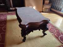 Vendo mesa com tampo em mármore muito linda