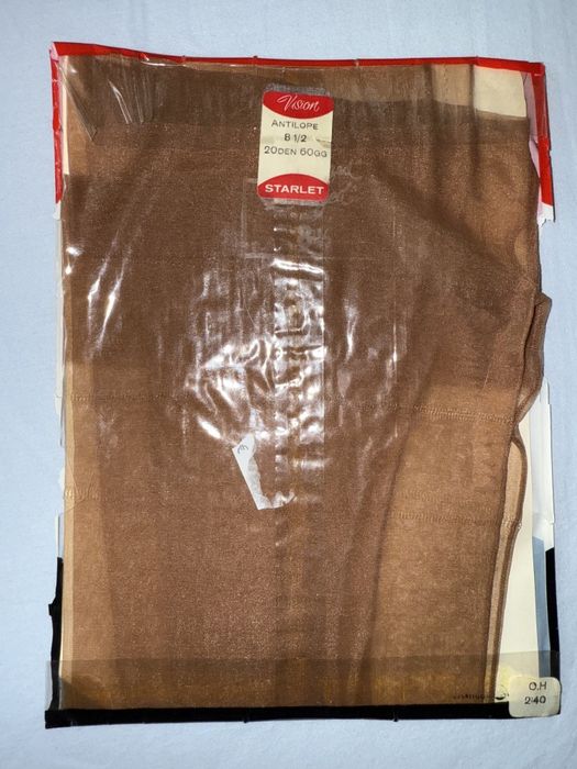 Pończochy nylonowe że szwem