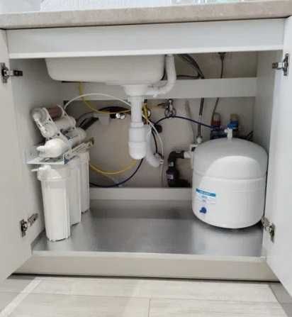 Італійська система зворотнього осмосу з помпою підвищення тиску води