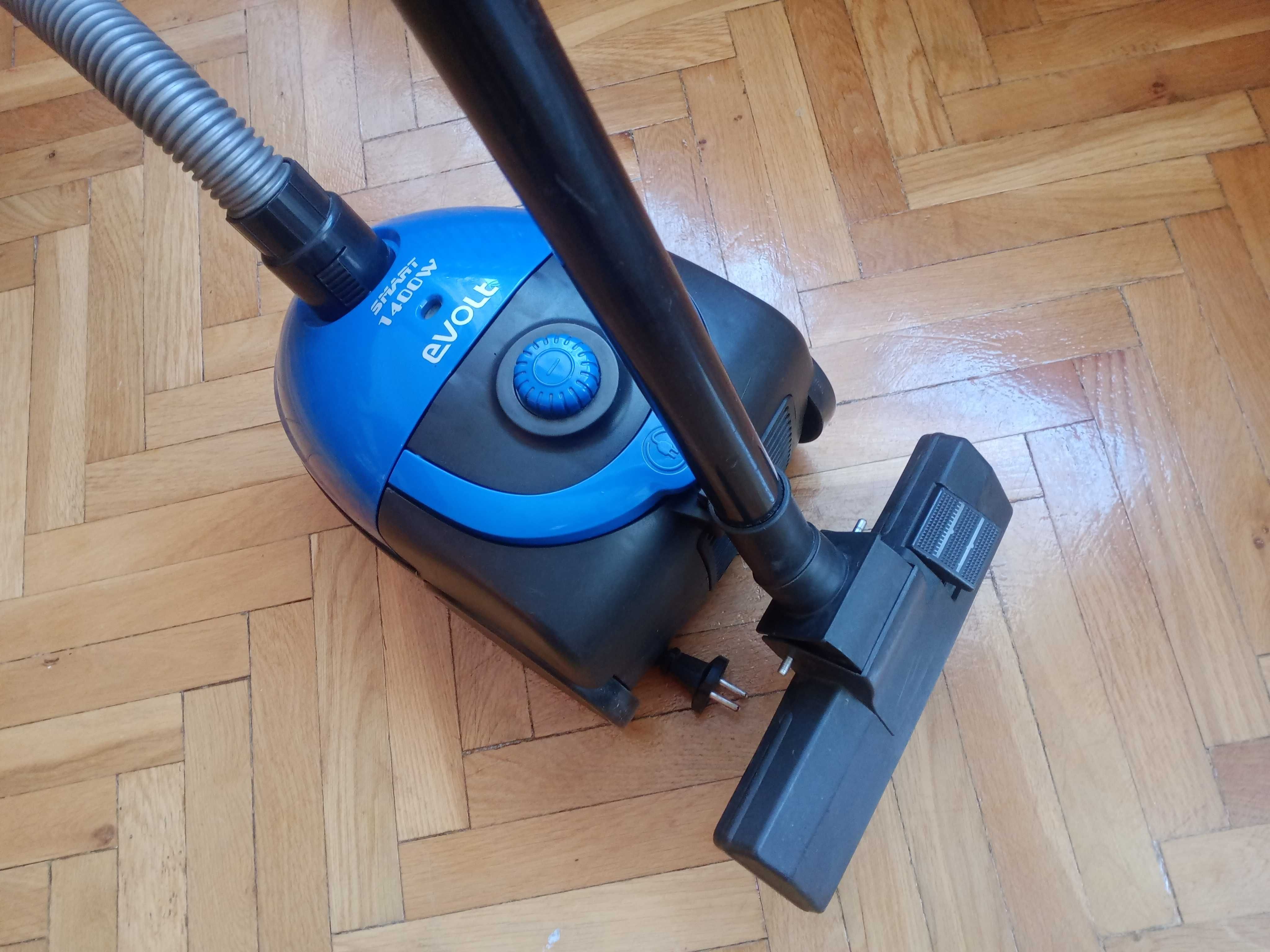 Пилoсос  Ewolt 1400 WT