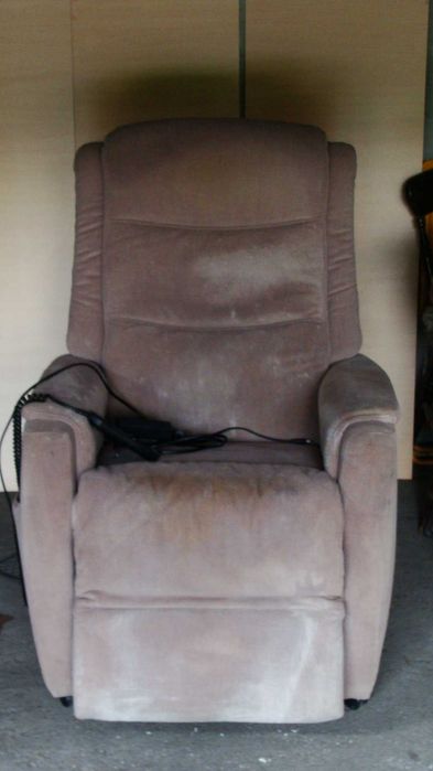 fotel rozkładany elektrycznie firmy hukla