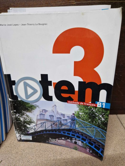 Livros escolares / universitários FRANÇÊS - Usados