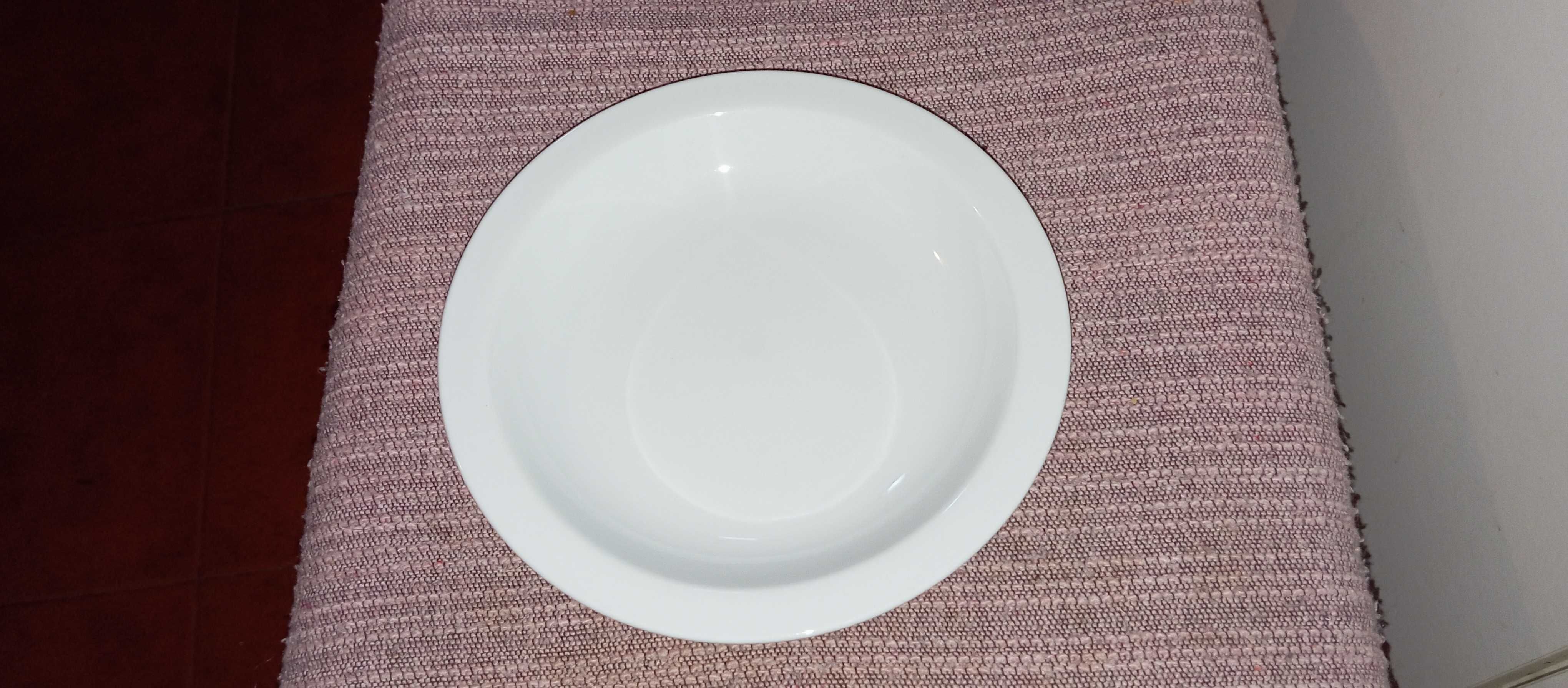 Pratos de sopa restauração