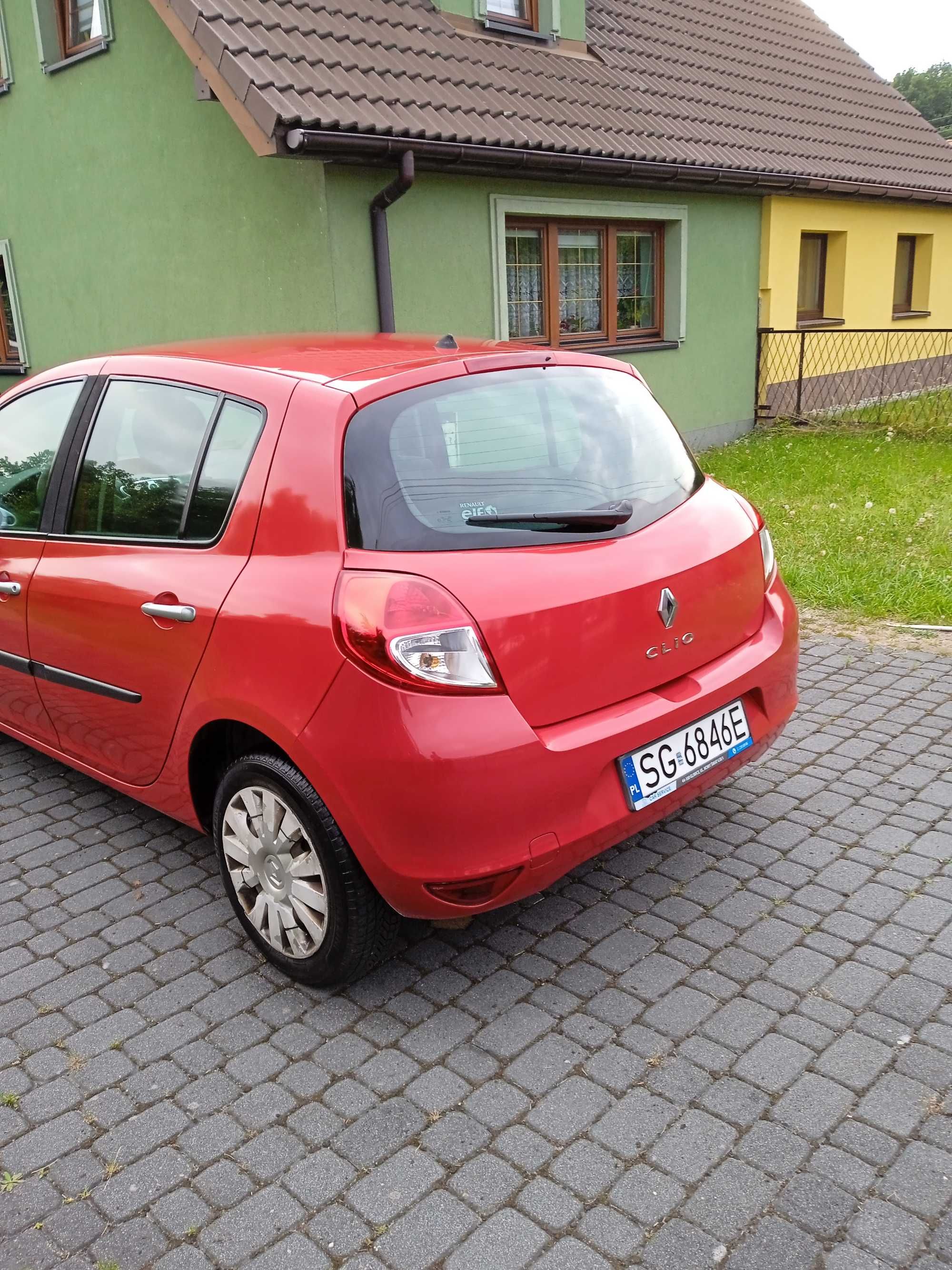 Renault  Clio  1,2 benzyna  2009