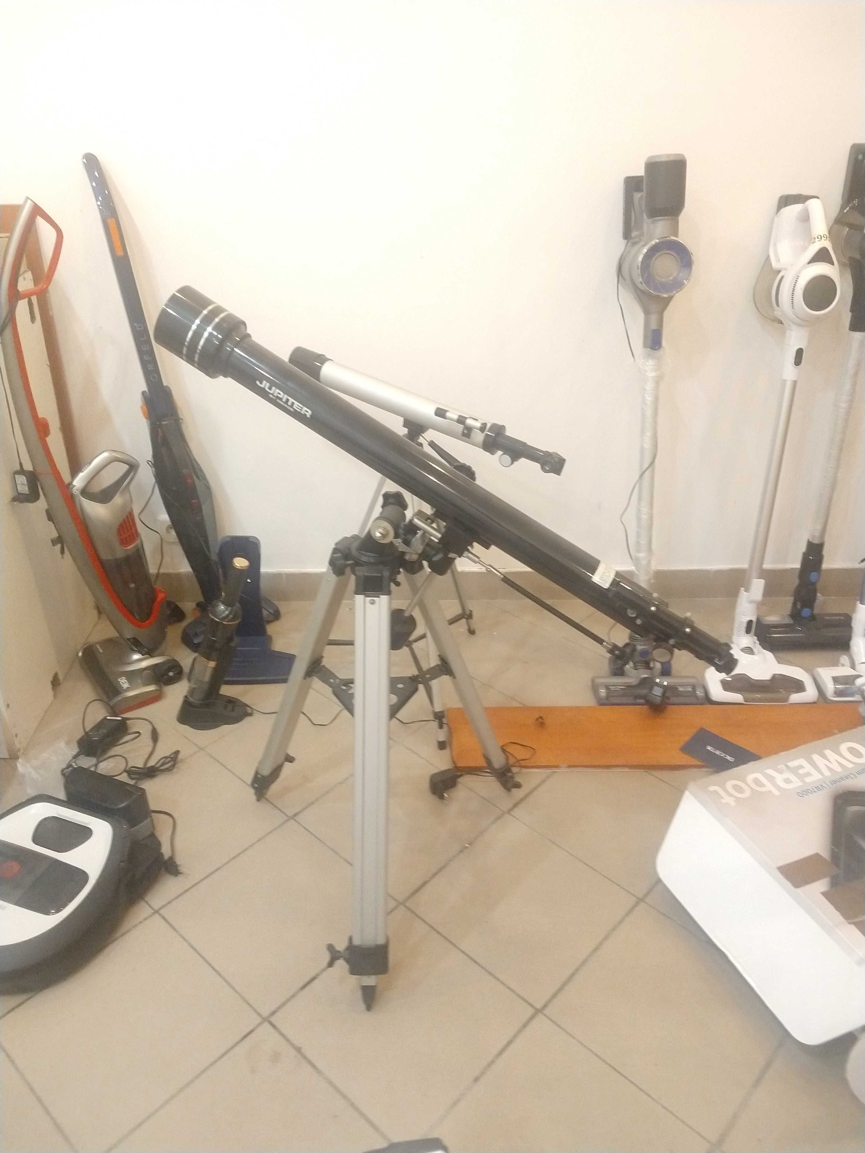 Teleskop dwa Jupiter i mikroskop