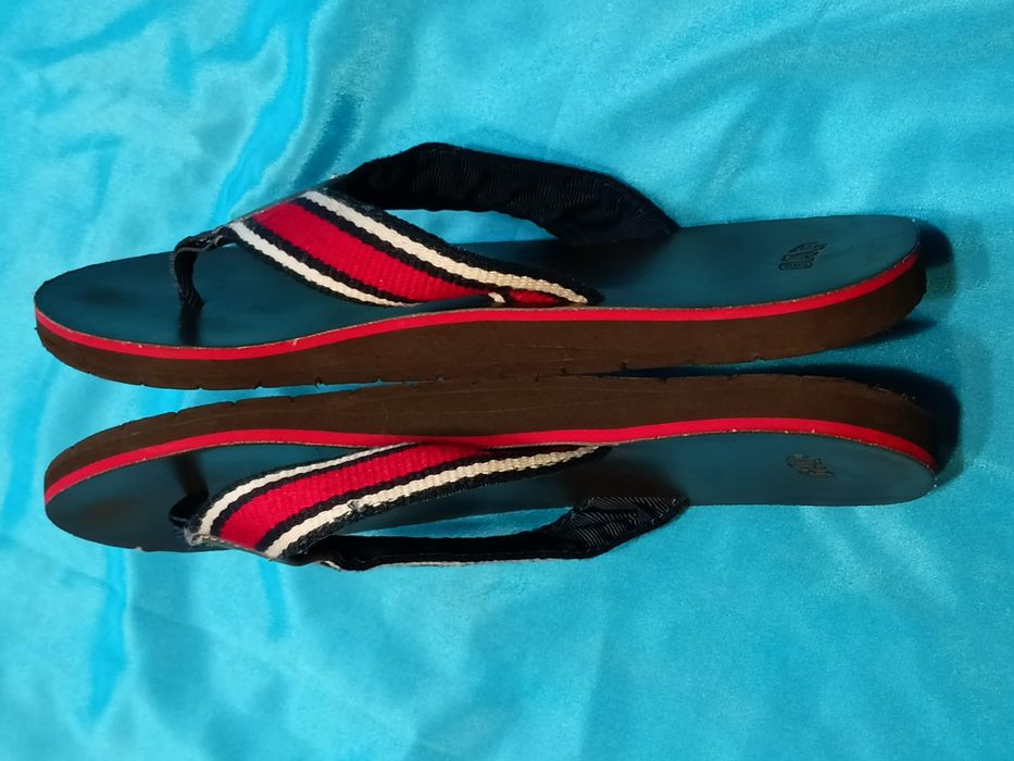 Klapki, japonki Gap, długość wkładki 24 cm, skóra.