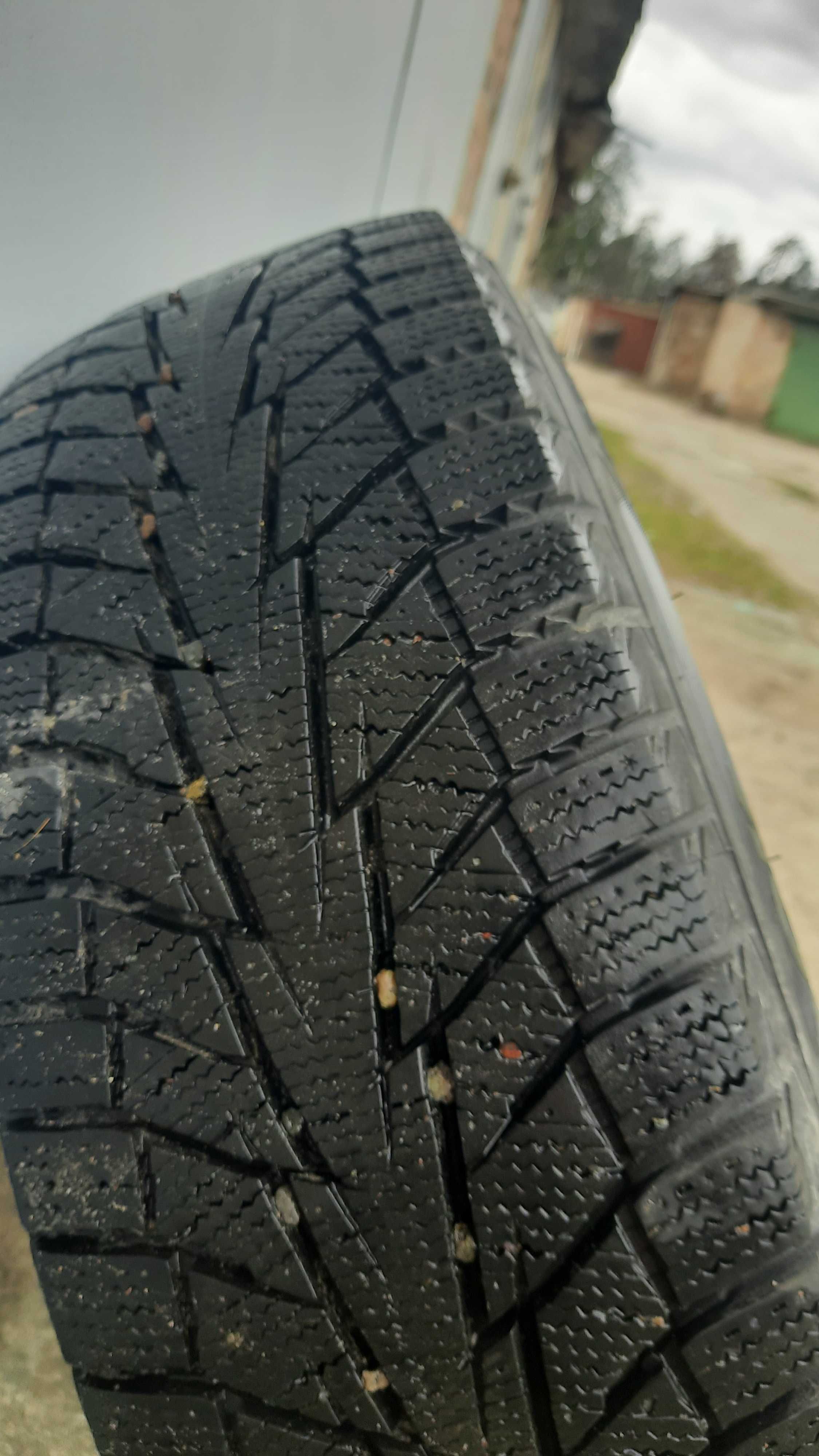 Диски с зимовою гумою 195/65 R15