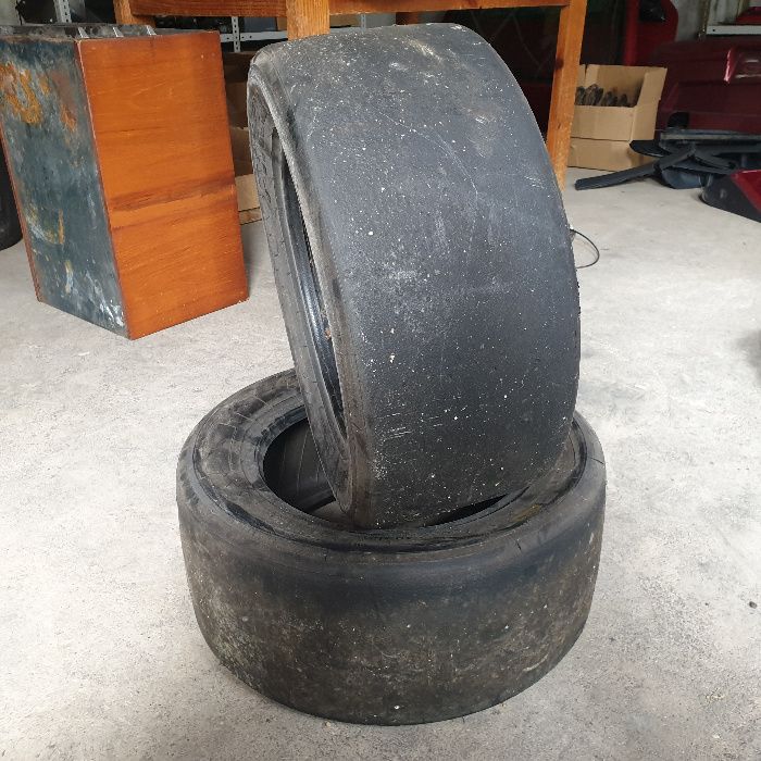 Vendo Pirelli Slicks 180/530 R13