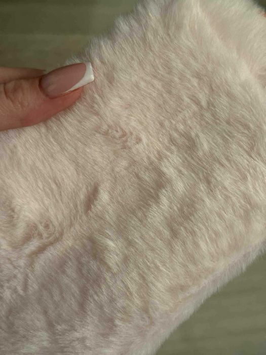 Różowa pluszowa kosmetyczka