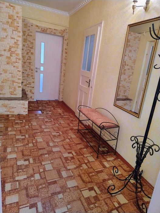 Кімнати в оренду в особняку без господаря