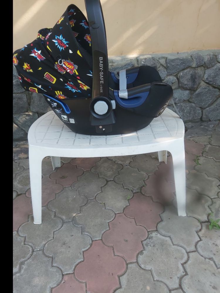 Дітяче крісло Автокрісло Britax-Romer BABY-SAFE2 i-SIZE