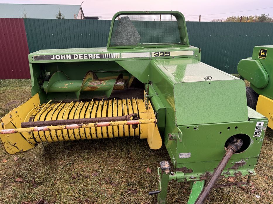 Тюковий Прес Підбирач Пресс подборщик JOHN DEERE 339 (як 330,332,336)