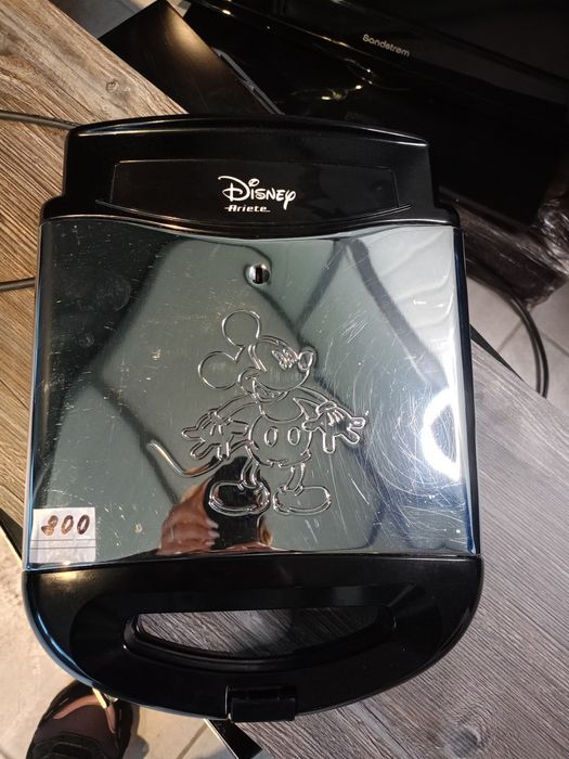 Вафельниця від Disney