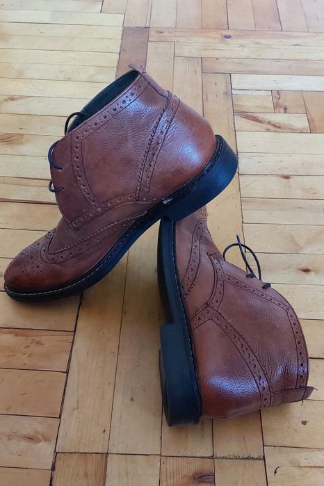 Чоловічі демісезонні черевики M&S 41- 42р
БPОГИ CHESTER
BROWN
