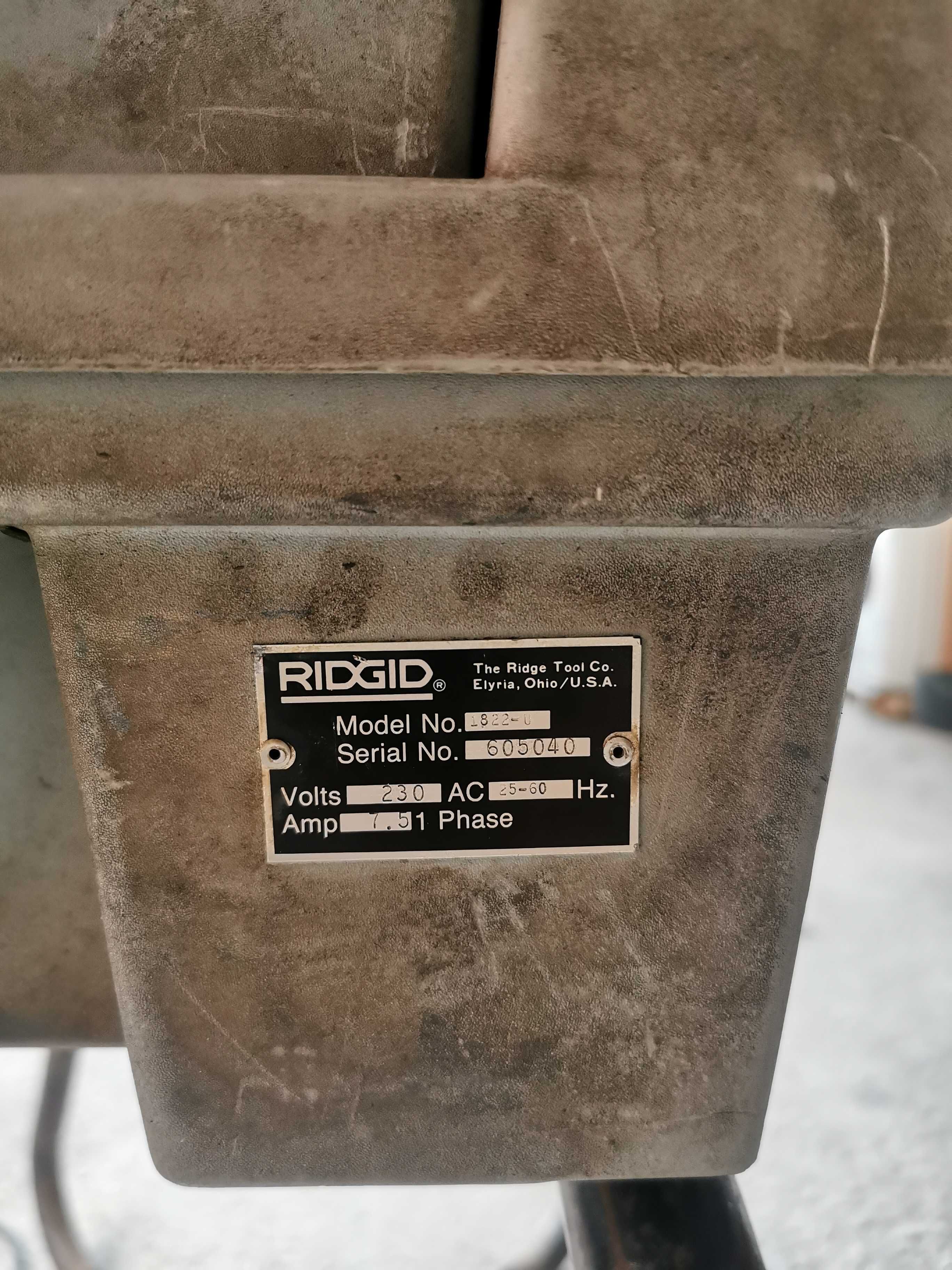 Maquina de roscar Ridgid 1822 - até 2polegadas