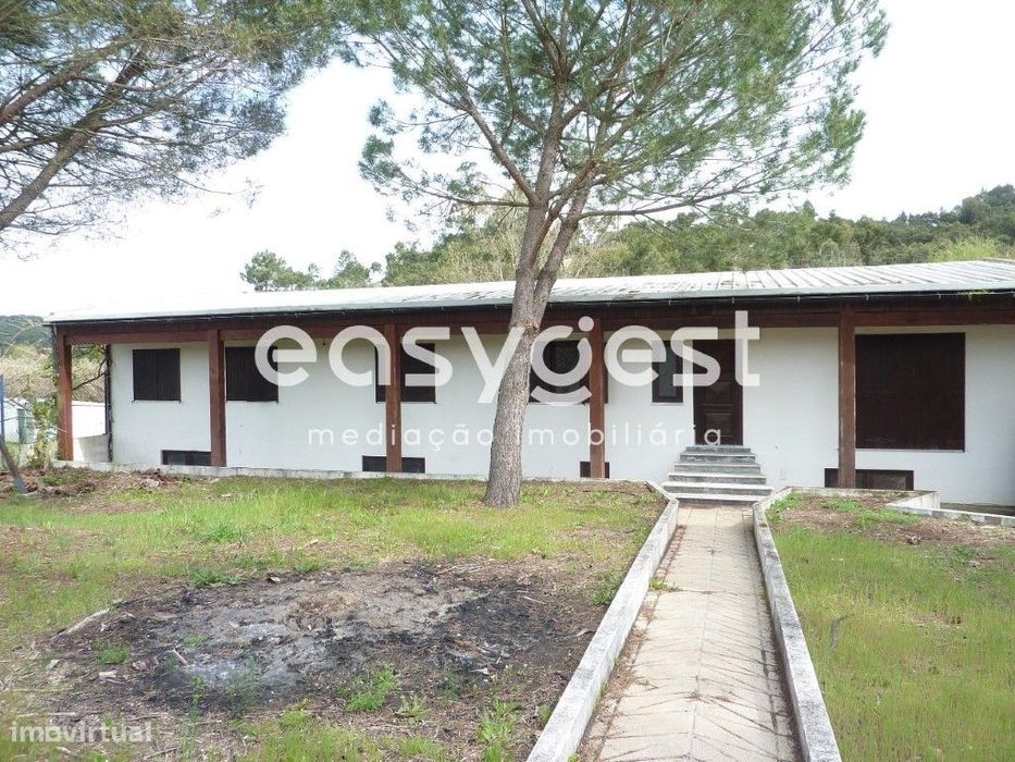 Imóvel de Banco - Armazém c/ 1420m2 em Bemposta - Abrantes - Fin. E...