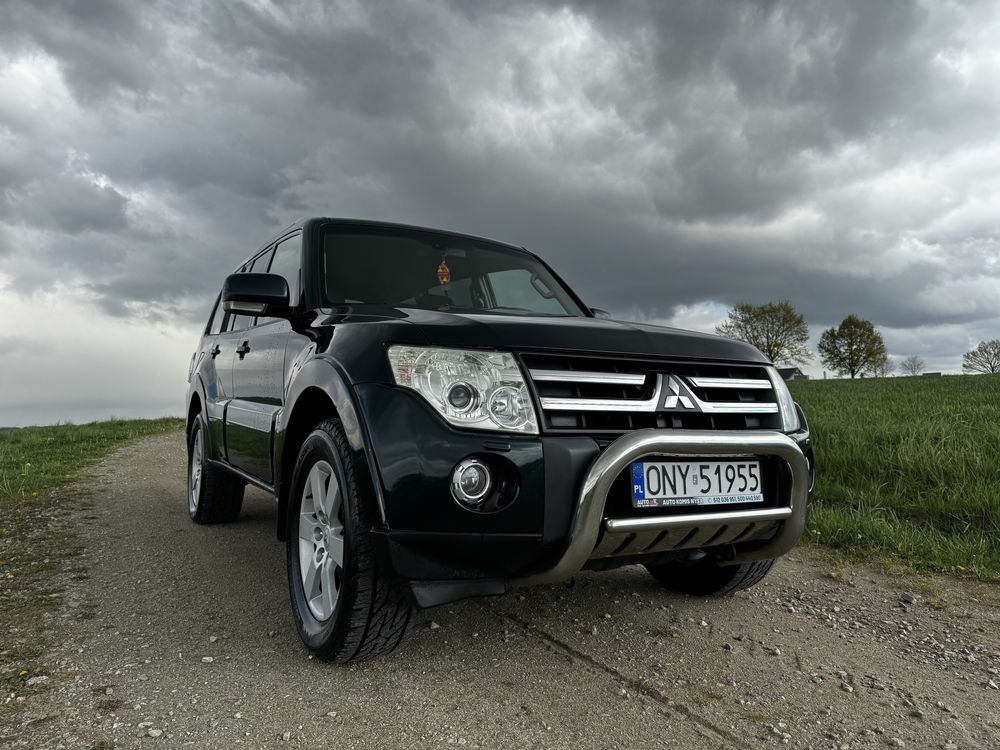 Mitsubishi Pajero 3.2DID Bdb Stan 7 osób 4x4 Perfekcyjny Stan