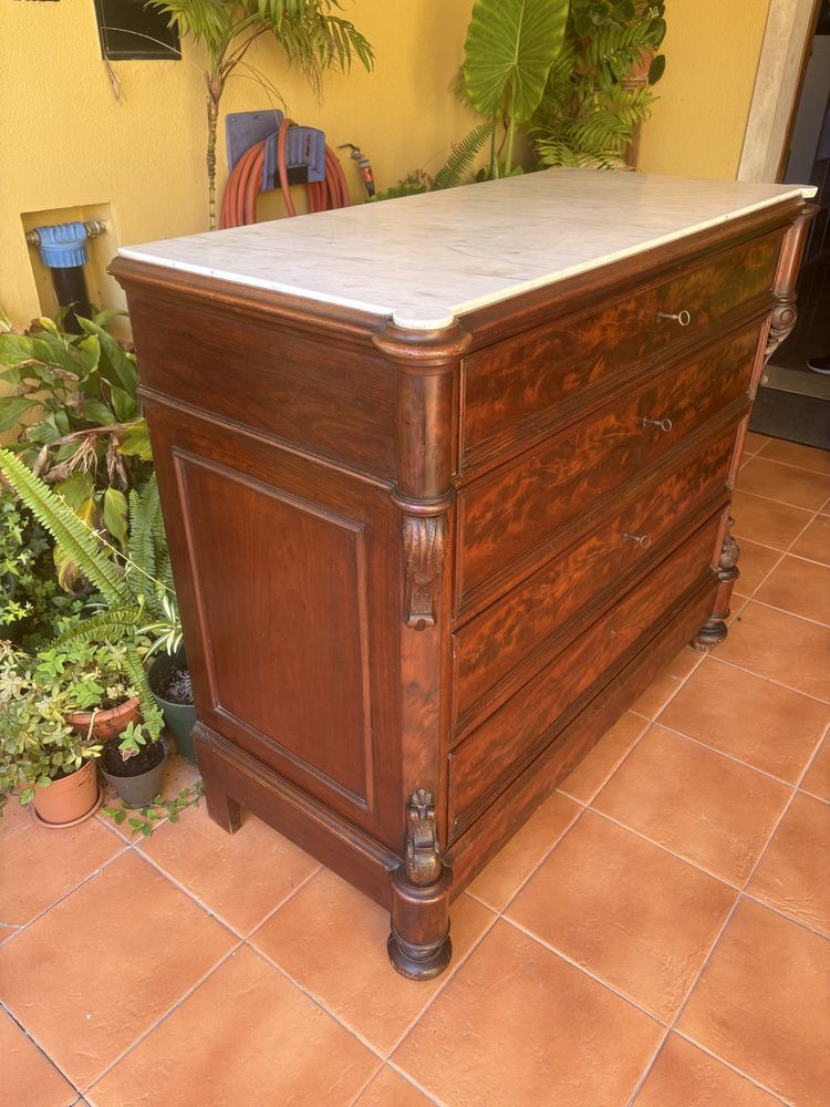 Aparador Movel comoda antiga vintage com tampo de pedra marmore