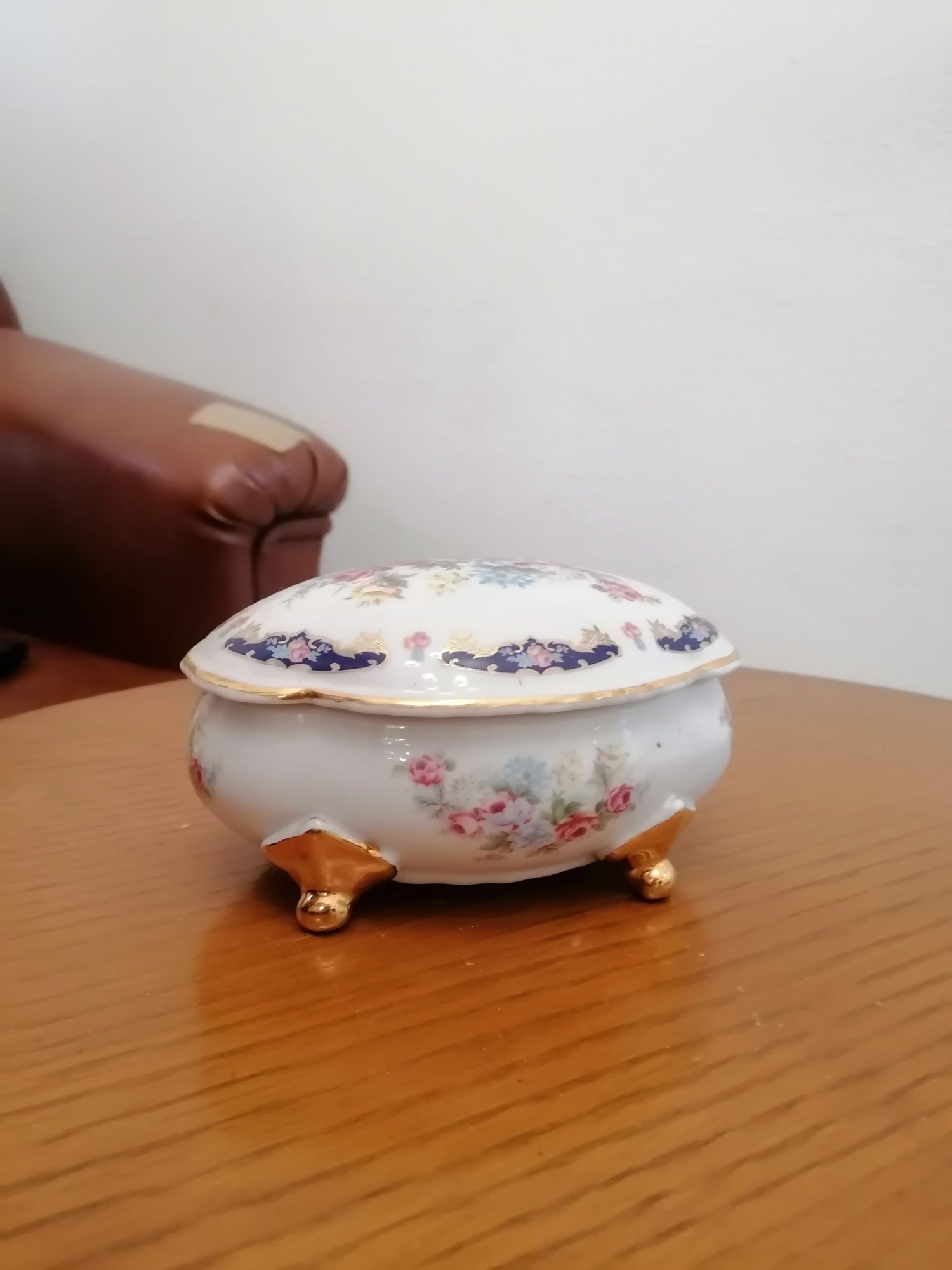 Guarda jóias de porcelana