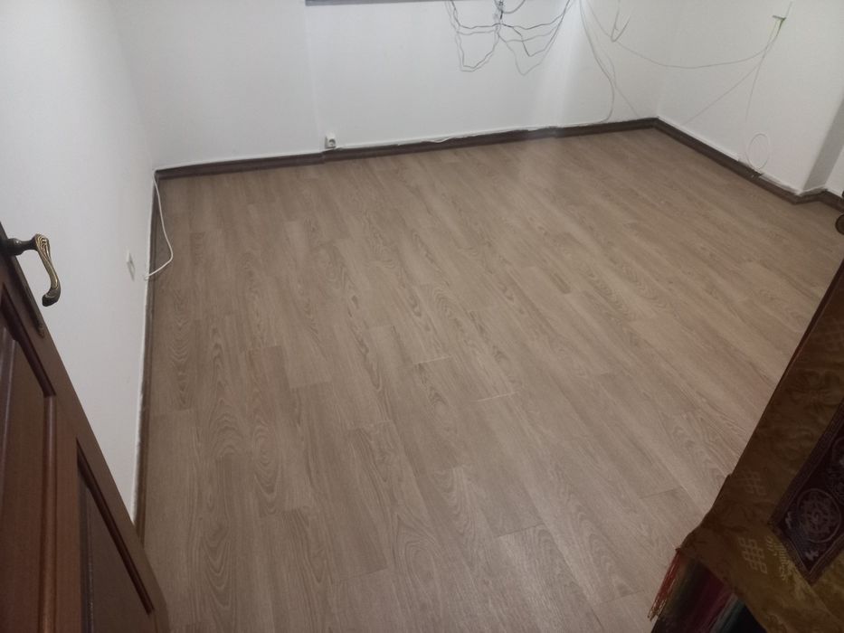 Aplicador de pavimentos vinilicos/ flutuantes e alcatifas