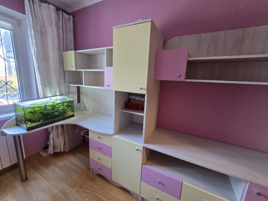 Продам чудову дитячу стінку