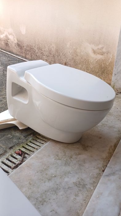 Vendo Equipamento Sanitário (Vários)  - Sanita, Bidé, Lavatório