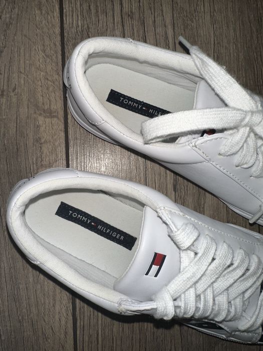 Женские белые кеды с логотипом Tommy Hilfiger
