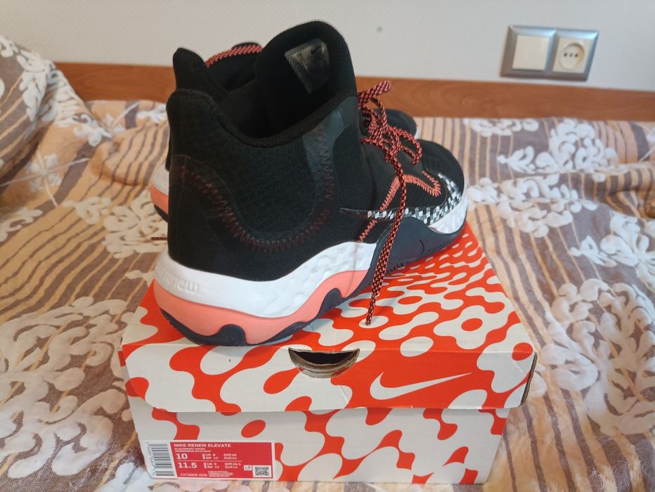 Баскетбольні кросівки NIKE RENEW ELEVATE 44 розмір