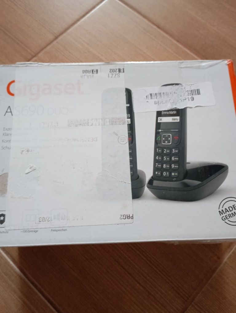 Telefon komórkowy GIAST AS 690 Duo.