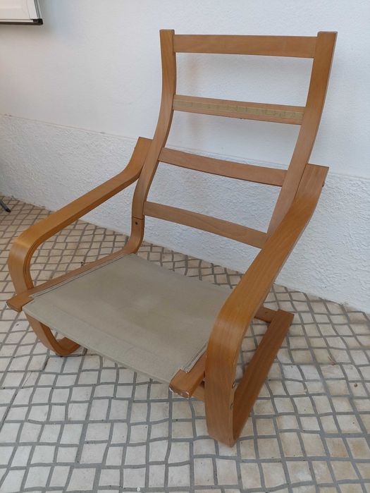 Estrutura de poltrona IKEA em faia