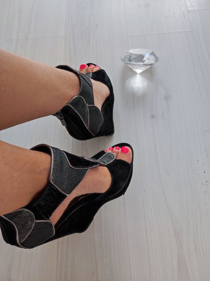 Sexy buty na koturnie