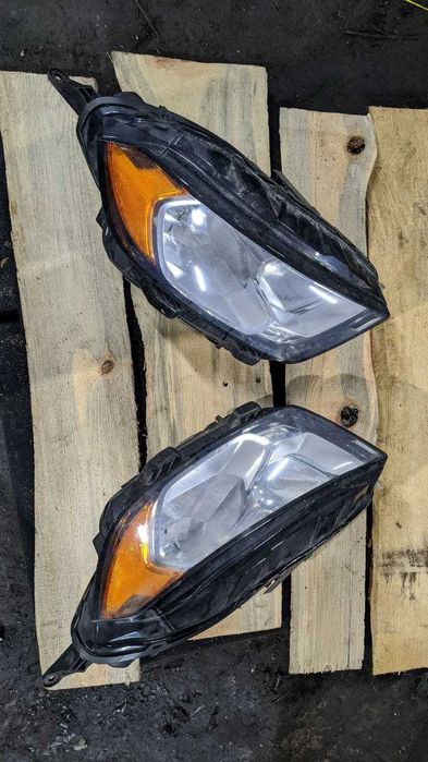 Фара передняя в сборе Ford EcoSport правая левая 18-22 галоген